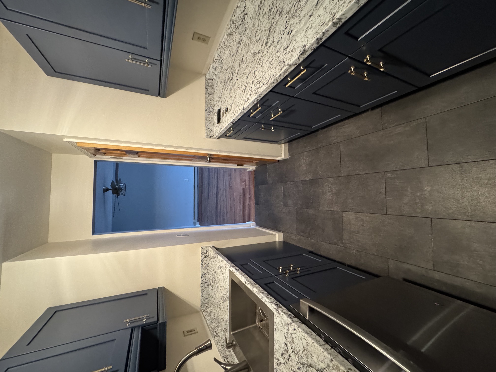 12 White Gate Rd, Unit B
